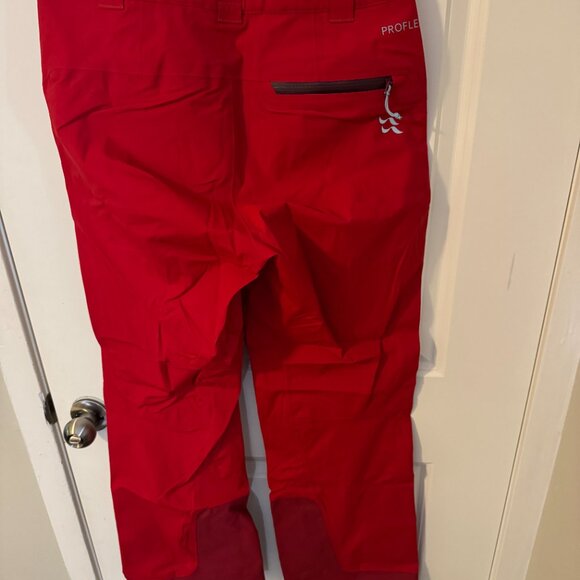 New Without Tags Rab Womens Ski Snowboard Pant Colour: Red, Size: Small - Picture 4 of 8